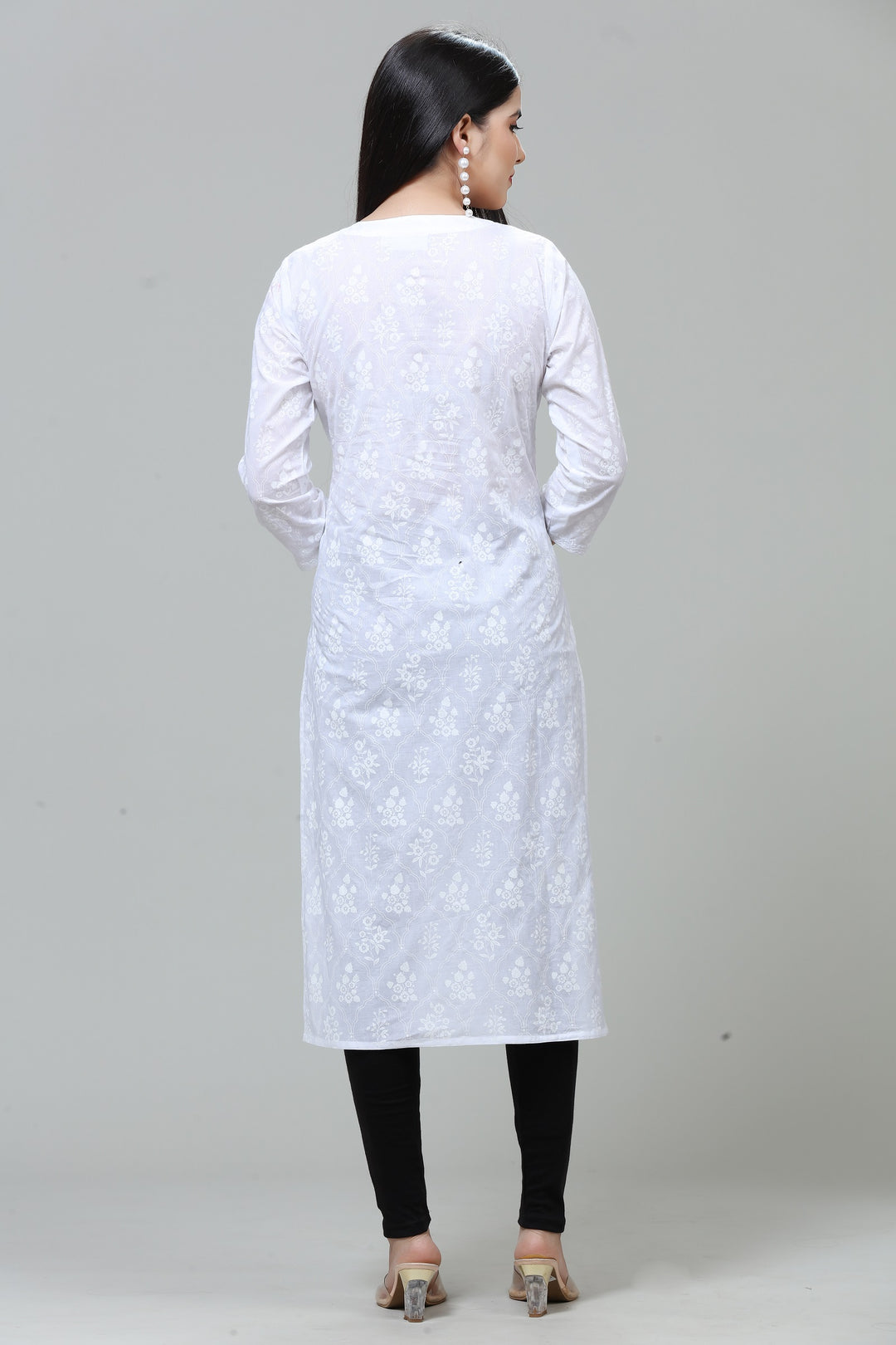 White Cotton Straight Embroidered Kurta