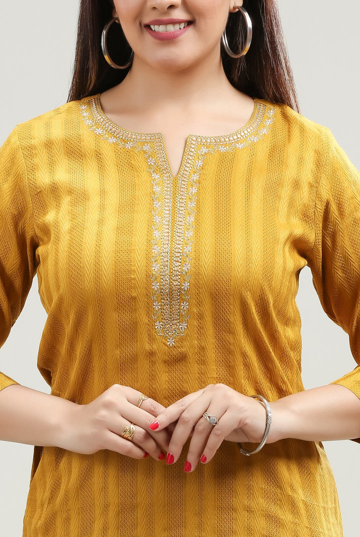 Yellow Cotton Straight Embroidered Kurta