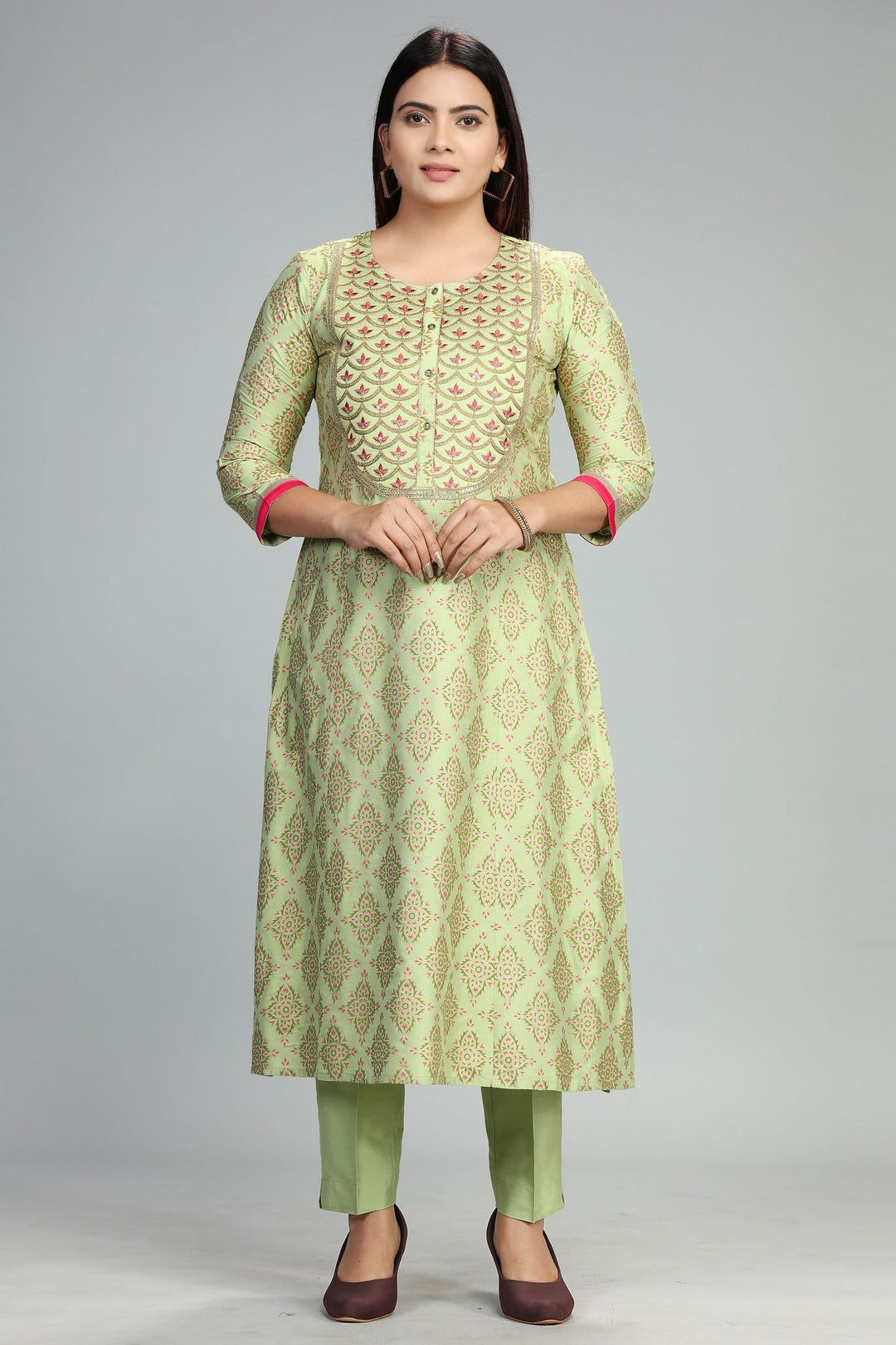 Green Cotton Silk Embroidered Kurta Pant Co ord Set