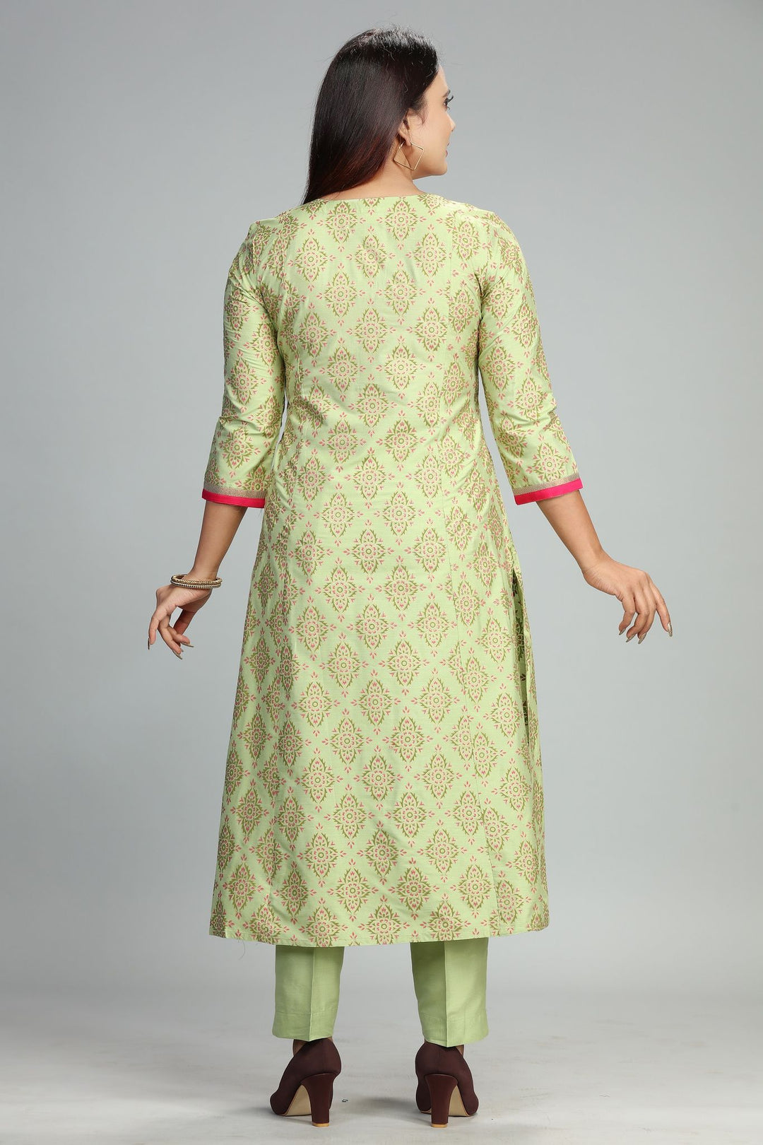 Green Cotton Silk Embroidered Kurta Pant Co ord Set