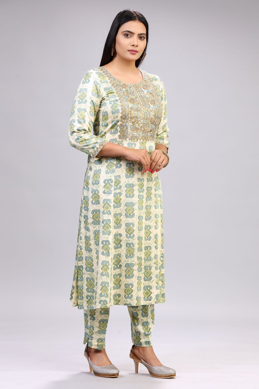 Bhakti Cream & Green Cotton Kurta With Pant Set