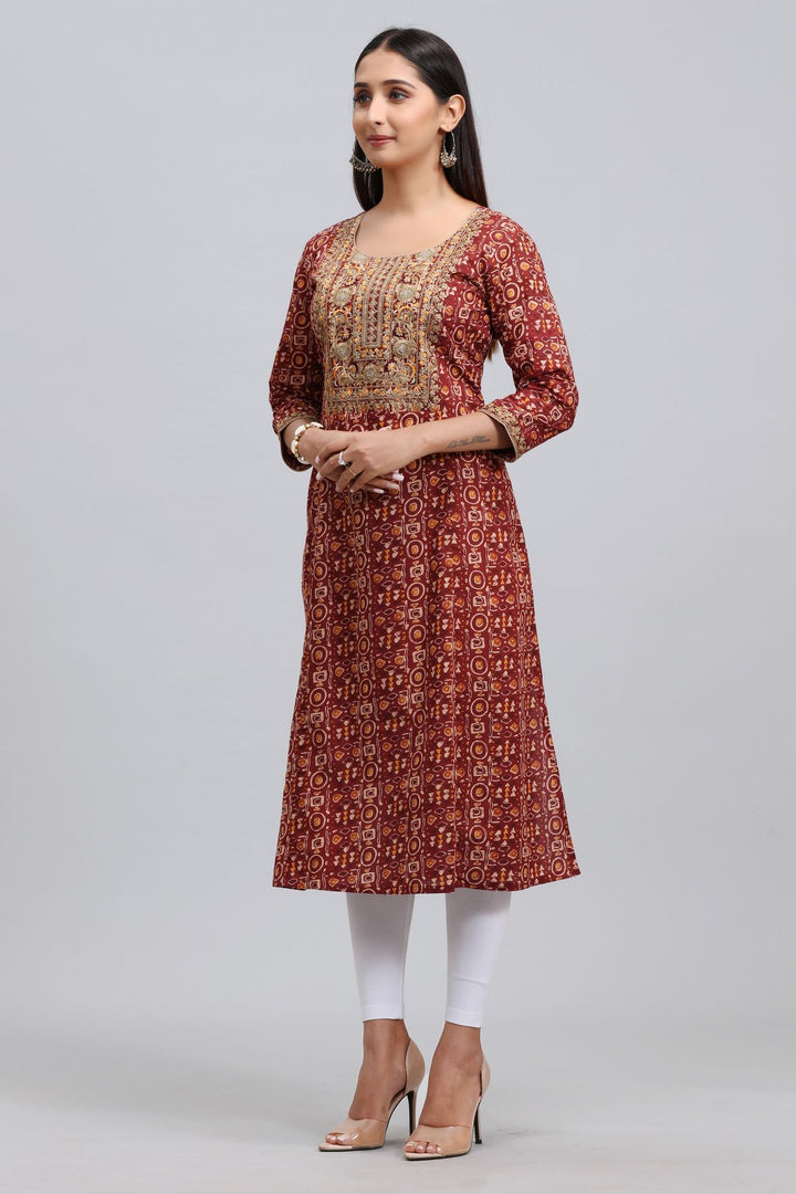 Maroon Rayon A Line Embroidered Yarndyed Kurta