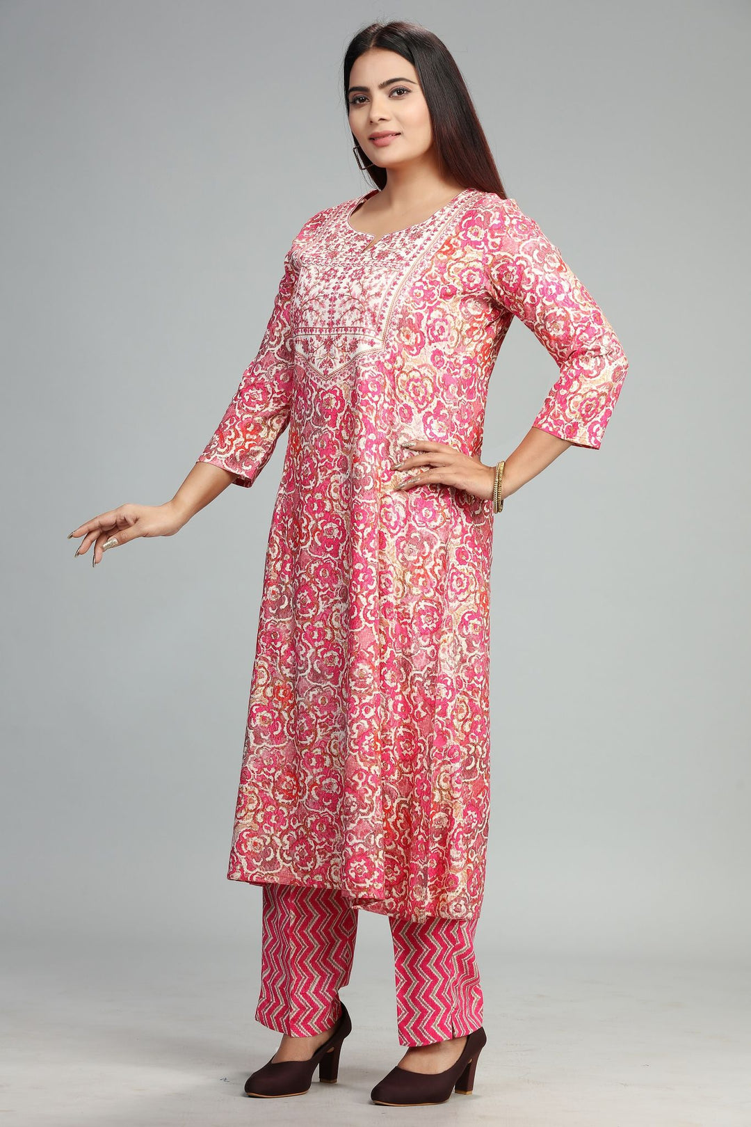 Hradini Pink Rayon Kurta With Pant Set