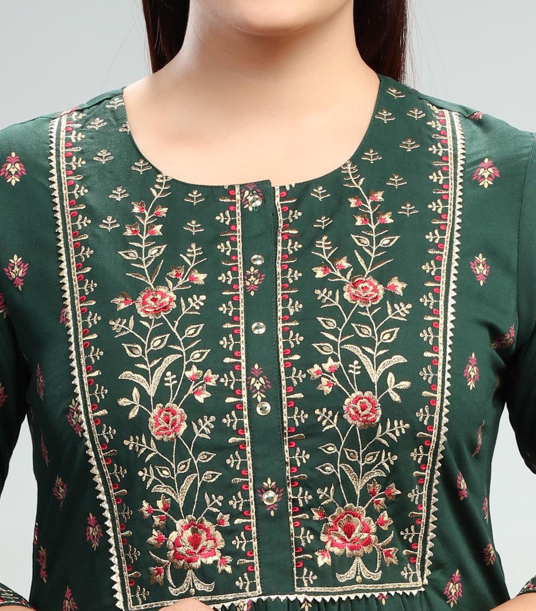 Green Rayon A Line Embroidered Gathered Kurta