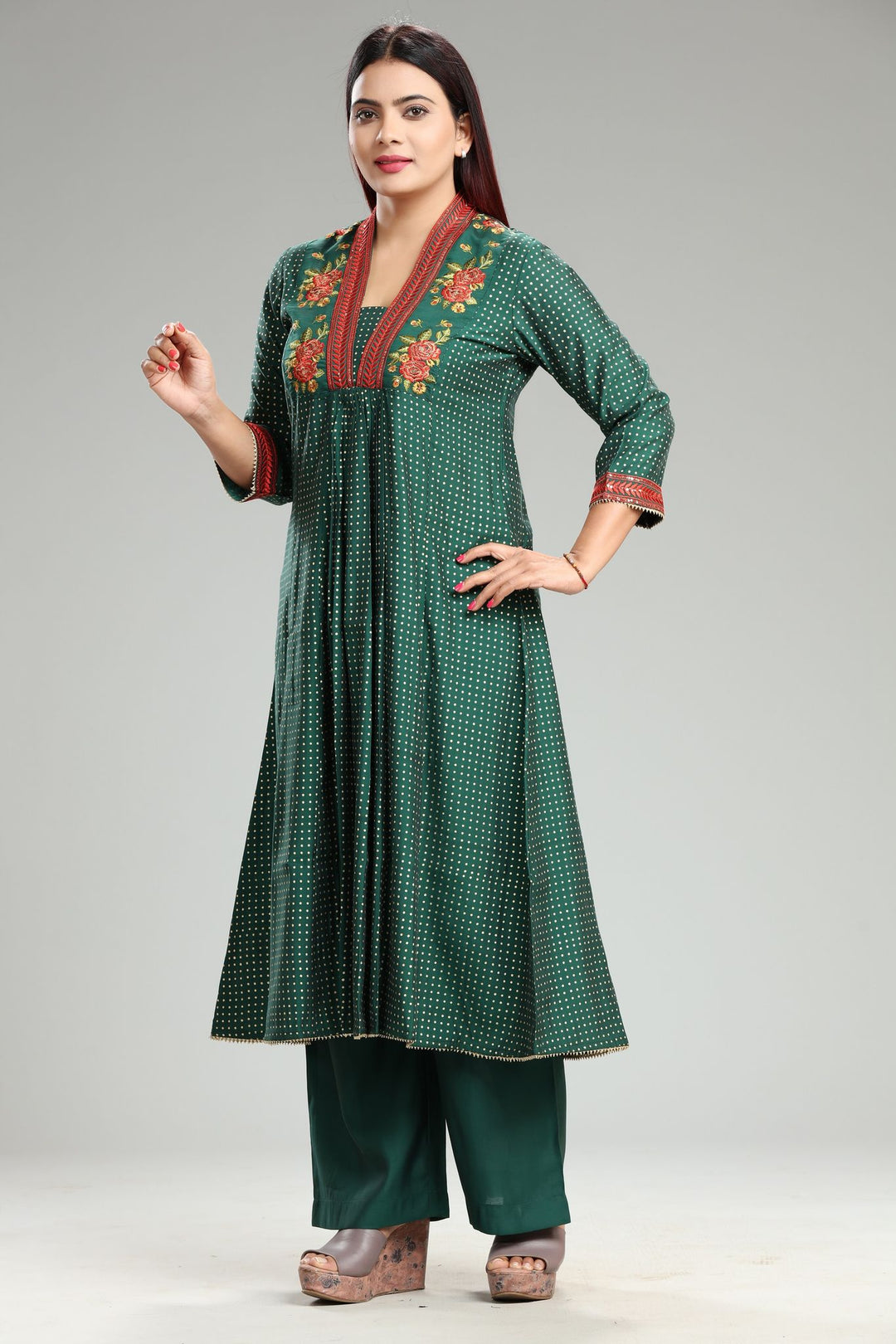 Green Cotton Silk Embroidered Kurta Pant Suit Set