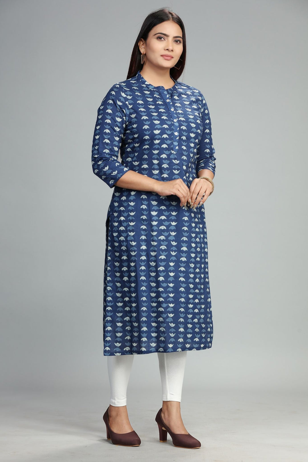 Aaloka Blue Cotton Printed Straight Kurta